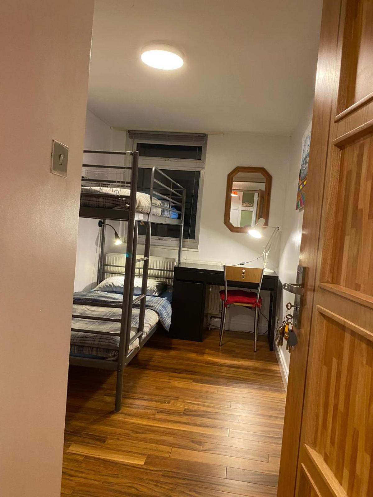 The Kingston Hideaway Hostel Kingston upon Thames  Kültér fotó